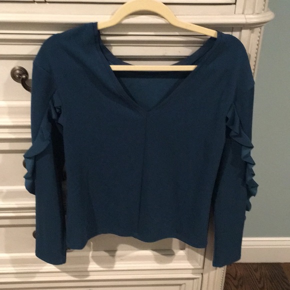 Bar III long sleeved top - Picture 2 of 3